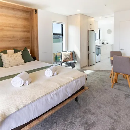 Upper Studio Perfection: 8 Wilmer St. Gem